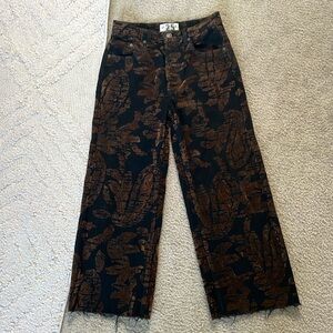 Free People We the People Jeans size 25 fit like barrel jeans - LIKE NEW